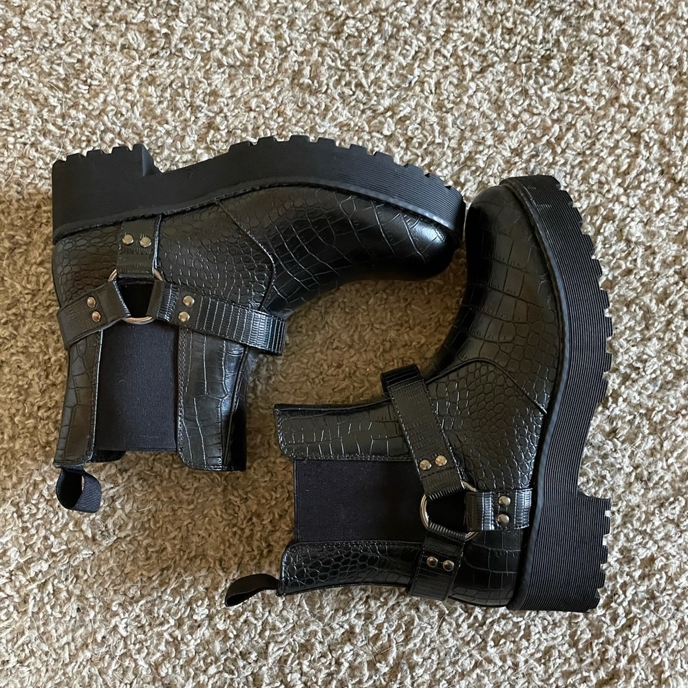 Dirty Laundry Boots